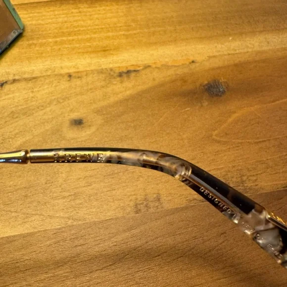 KREWE Monroe Cat Eye Sunglasses - Picture 6 of 7